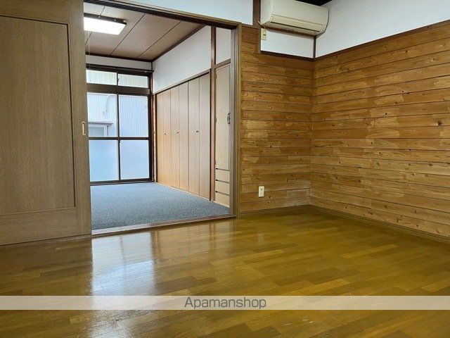 フラット水明の内装写真