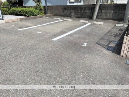 レオパレスホワクラハイツ[1K/20.81m2]の駐車場