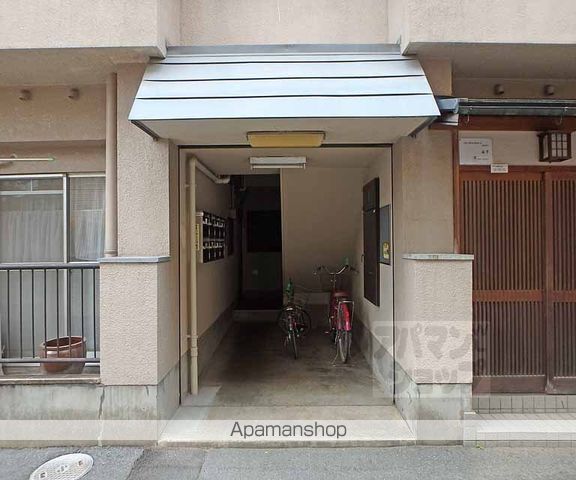 乾ハイツの玄関写真