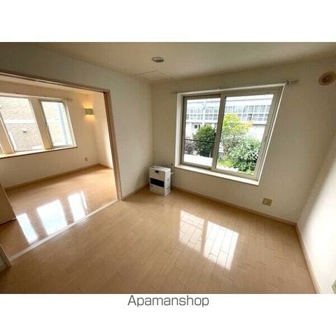LEE SPACE 元町の内装写真