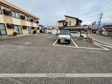 レオパレス花水木[1K/23.18m2]の駐車場1