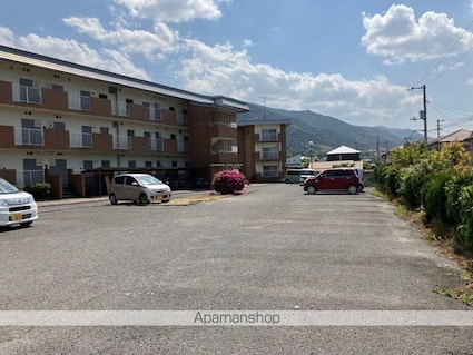 パソナⅤ・Ⅵ[3DK/56.16m2]の駐車場