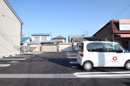 ＲＡＦＦＩＮＥ[2LDK/50.68m2]の駐車場