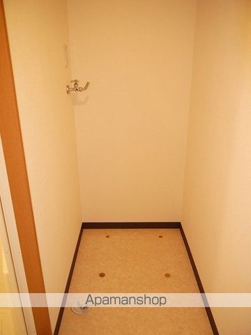 ホワイトピアニーイーストの内装写真