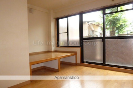 ラピスグローリー[1R/27.6m2]のリビング・居間