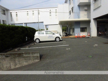 コーポ比島[2DK/52m2]の駐車場