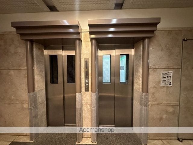 クライス上本町の玄関写真