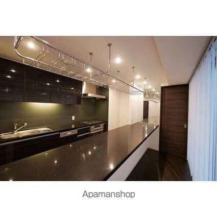 コンフォリア新宿イーストサイドタワー[2LDK/85.64m2]のリビング・居間