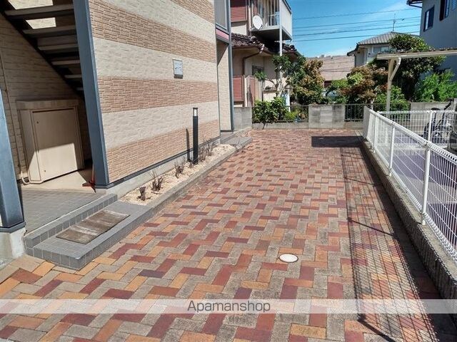 レオパレスイシハラⅢ[1K/23.18m2]のエントランス