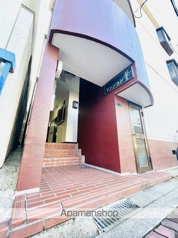 マンション華の玄関写真
