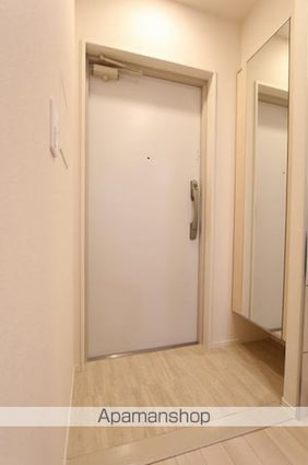 ラティール．Ⅴ　[1K/30.6m2]の玄関
