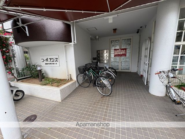 コーポアユーズの玄関写真