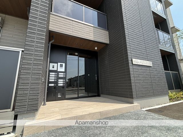 ウィステリア蜷川の玄関写真