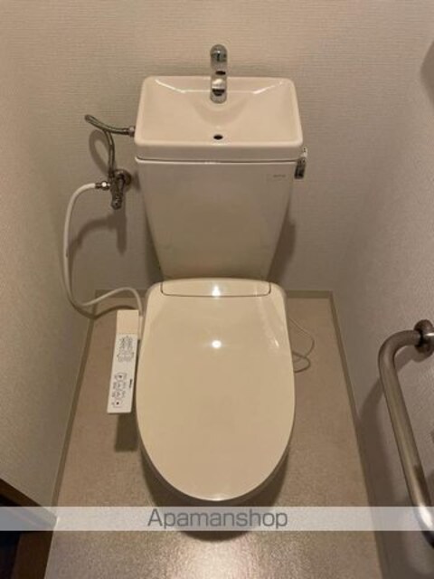 香川県高松市花ノ宮町３丁目[3LDK/72.22m2]のトイレ