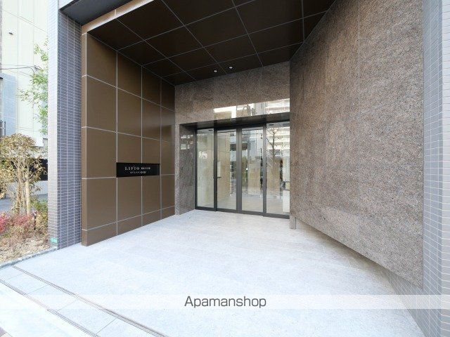 リビオメゾン新大阪の玄関写真