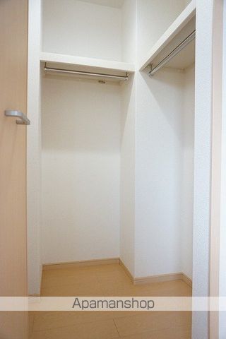 セレブリティ Cの内装写真
