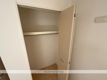 東京都八王子市谷野町[1K/31.57m2]のバス