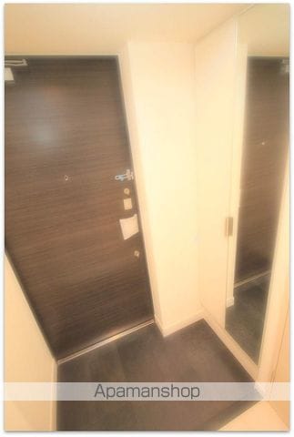 PRESSANCESHINSAIBASHIレヨンの内装写真