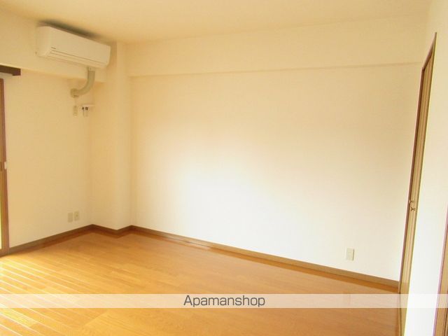 プラザ本町イーストの内装写真