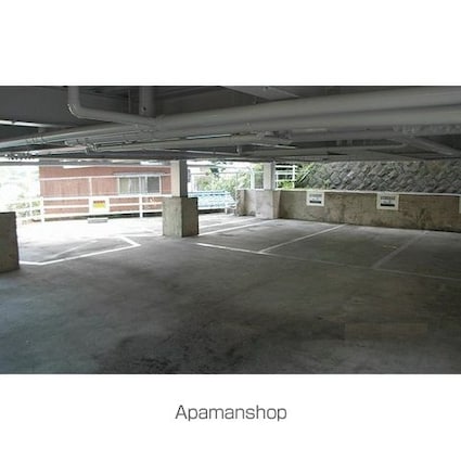 グリーンピア上大岡[2DK/40.5m2]の駐車場