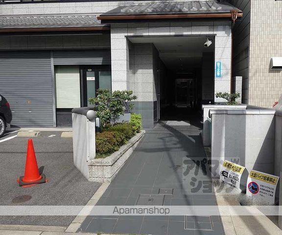 パラス卯兵衛の玄関写真