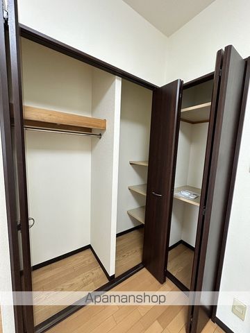 URBANEXUMEDAHIGASHIの内装写真