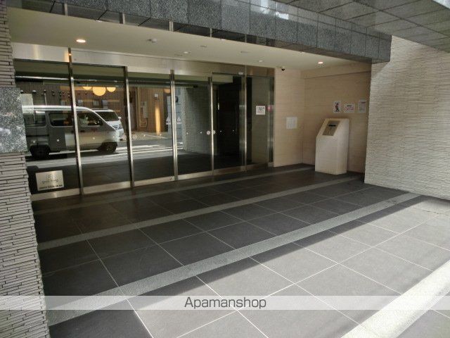 ESTEM COURT新大阪IXグランブライトの玄関写真