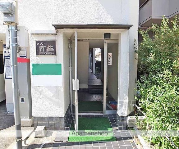 メゾン竹生の玄関写真