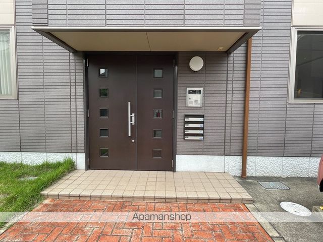 VILLACE 山本の玄関写真
