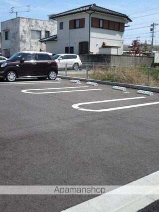 クラール　安宅Ａ[3LDK/67.91m2]の駐車場2