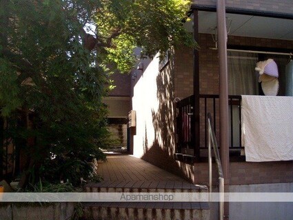 東京都世田谷区野沢３丁目[1DK/26m2]のエントランス