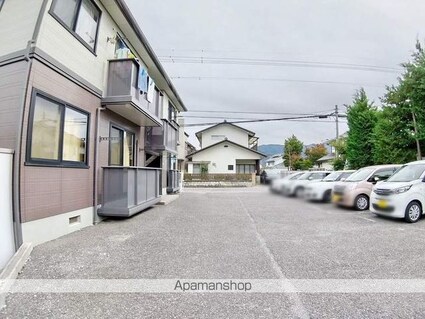 カーサ・ＹＯＵ[2DK/47.07m2]の駐車場1