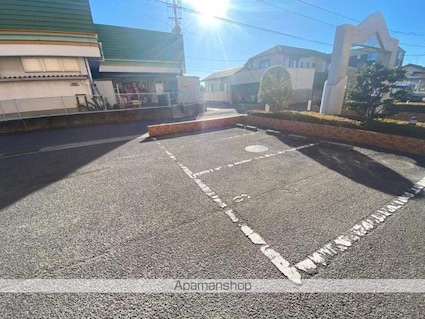 ダイアパレス太田第２[2LDK/55.6m2]の駐車場