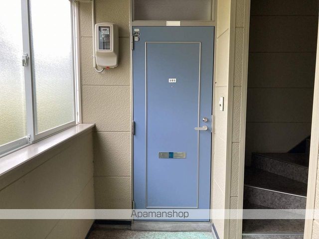 アルビオン長潟の玄関写真