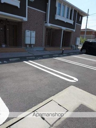 フィオーレＮＳ　ⅣーＤ[2LDK/58.21m2]の駐車場3