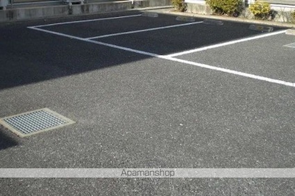 レオネクストラパン美園Ｂ[1LDK/46.94m2]の駐車場1