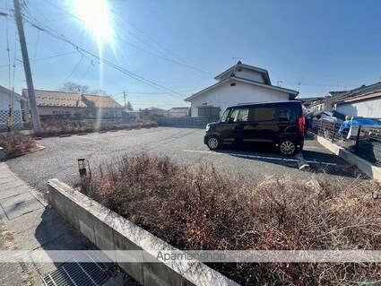 レオパレスかたや[1K/22.35m2]の駐車場1