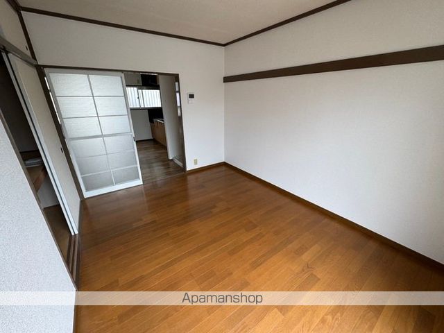 レピュート原田 III棟の内装写真