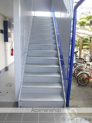 アルト雄郡　西棟[1R/22.9m2]のエントランス3