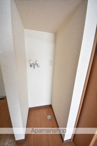 アン・フィニーの内装写真