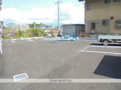 プリンシパール　滝[1R/40.94m2]の駐車場
