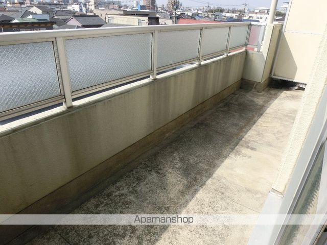 ファミール八代の内装写真