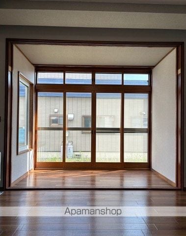 朝日町東1丁目 賃貸住宅の内装写真