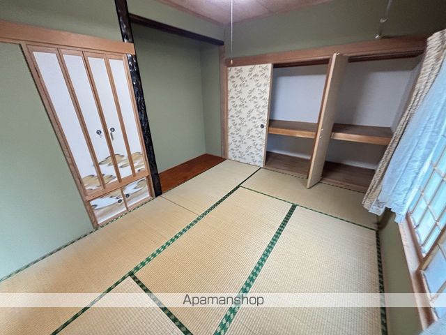 函館本線 大中山駅 徒歩12分 2階建 築34年の内装写真