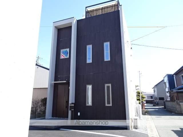 ＪＲ東海道本線 浜松駅 バス乗車時間：17分 最寄りバス停で下車 徒歩1分 2階建 築8年の外観写真