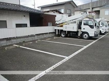 レオパレスはいらいん鴻巣[1K/23.97m2]の駐車場