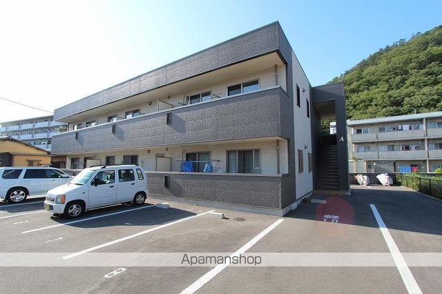 フォブール栗林南Aの外観写真