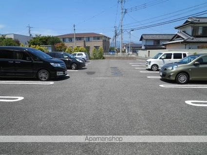 山梨県南アルプス市西野[1LDK/45.02m2]の駐車場1