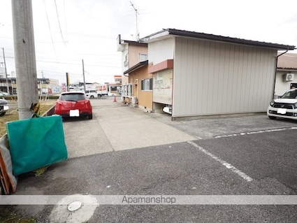 プティシャトウ・千石町[1DK/26.86m2]の駐車場