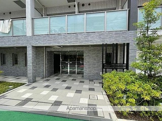 AZEST浮間舟渡の玄関写真